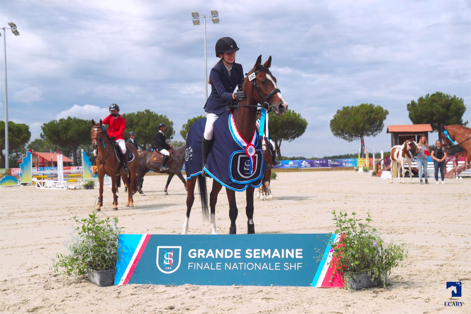 Rosalie Lefebvre et la ponette Hellomyqueen St Hymer, championne de France 2021 des 4 ans D, à Lamotte-Beuvron (Loir-et-Cher).