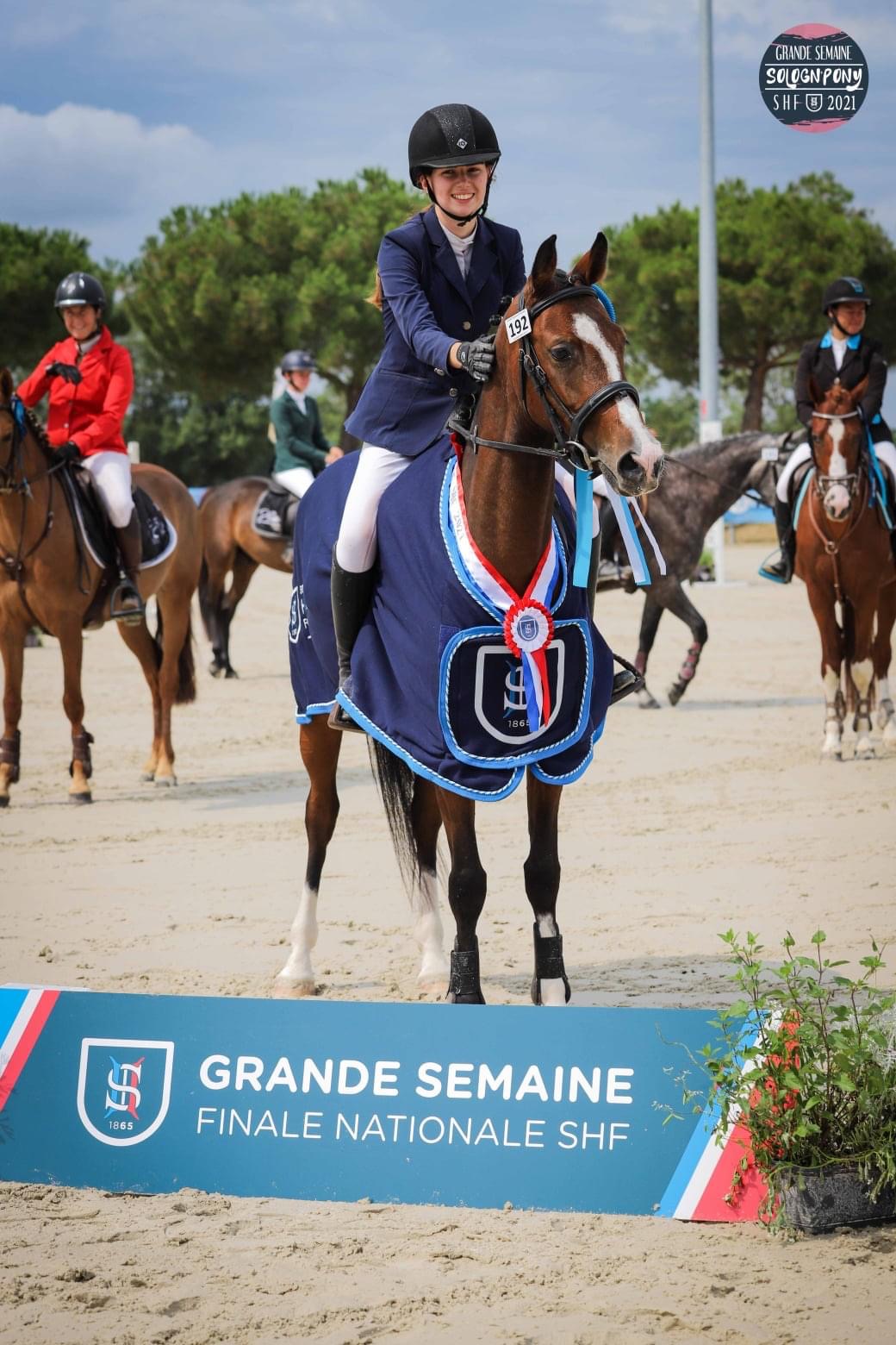 Hellomyqueen championne de France Jeunes Poneys 4 ans D en 2021 à Lamotte Beuvron
